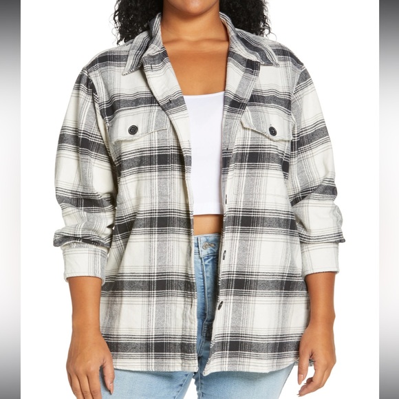 Sanctuary Plaid shacket black white gray
(heavier weight flannel) Size 1X EUC - Picture 2 of 7